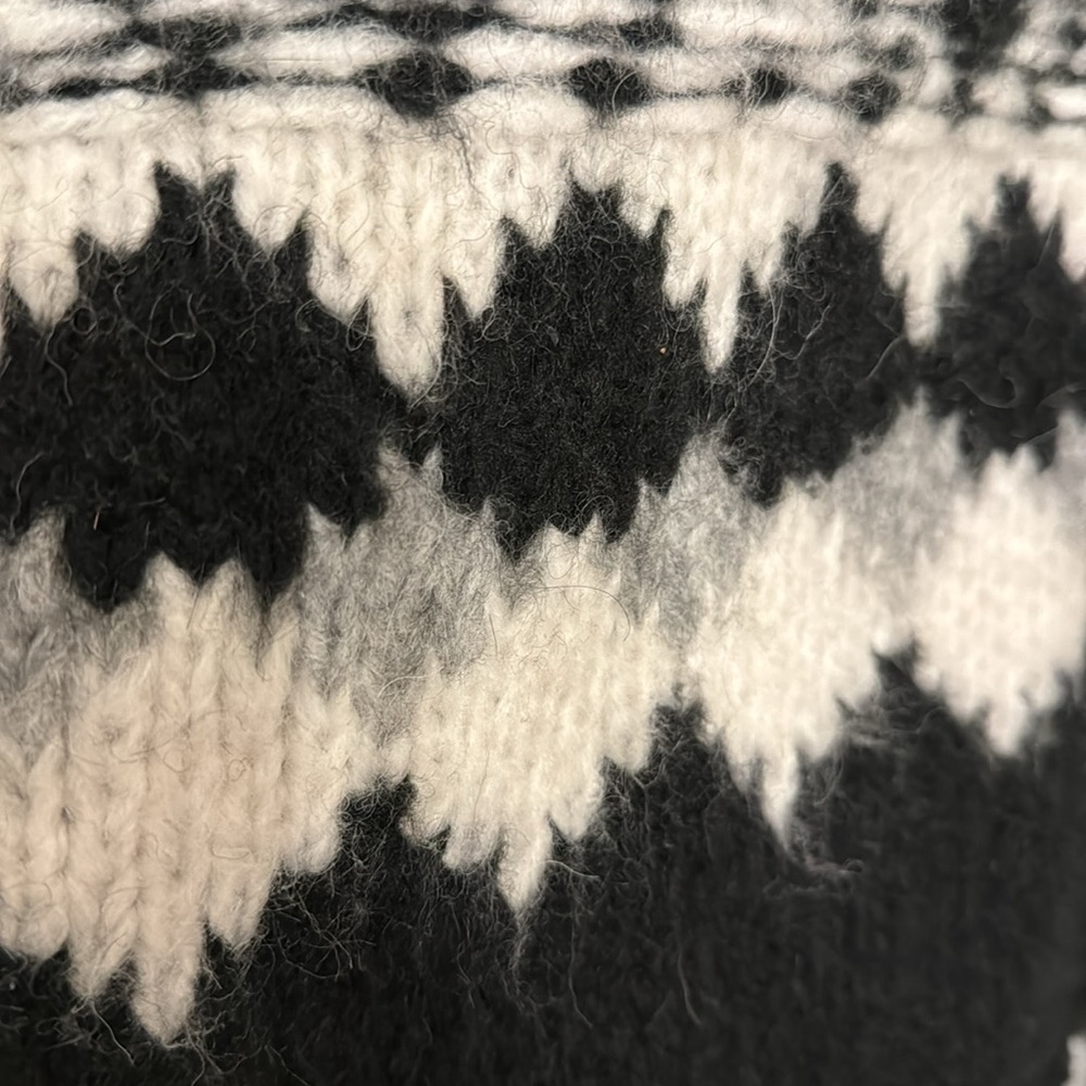 Free People sweater sized large - Picture 11 of 16